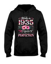 90 Year Old Made In 1935 Floral 90th Birthday Women T-Shirt