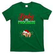 Pregnant Women Sloth Pregnancy Announcement Christmas T-Shirt